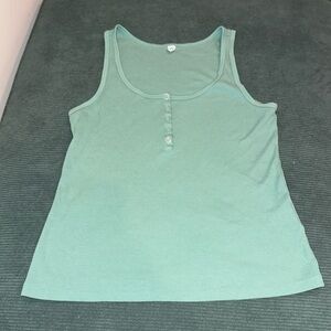 Uniqlo sage green ribbed henley button front tank top size medium